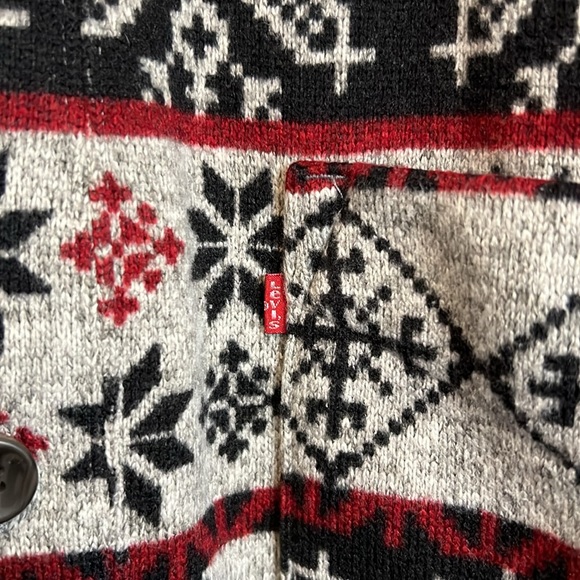 Levi’s Holiday Men’s Cardigan - Picture 8 of 13